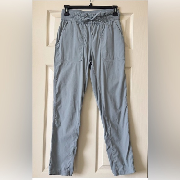 Lululemon Beyond Studio Pants Straight Leg Slim Fit Joggers Luxtreme Gray Size 4 - Picture 1 of 14